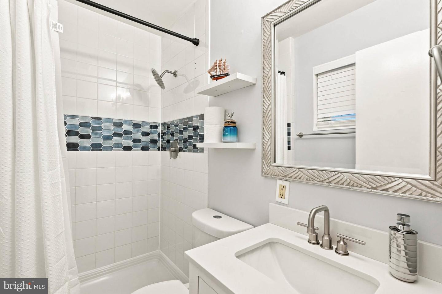 13308 Dauphine St Property Photo 13
