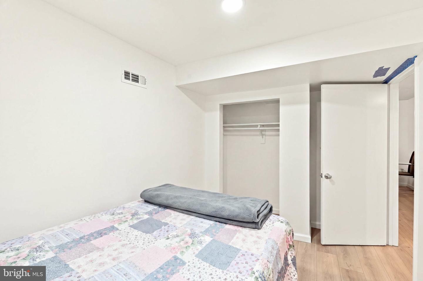 13308 Dauphine St Property Photo 24