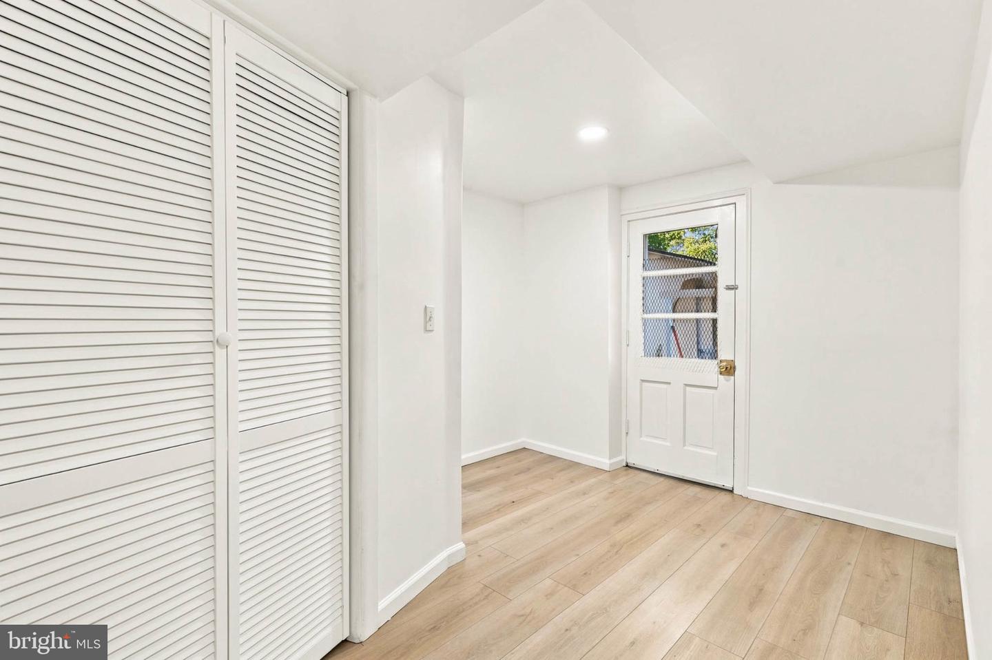 13308 Dauphine St Property Photo 28