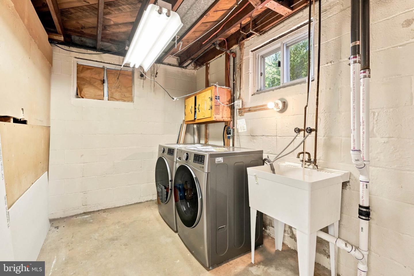 13308 Dauphine St Property Photo 29