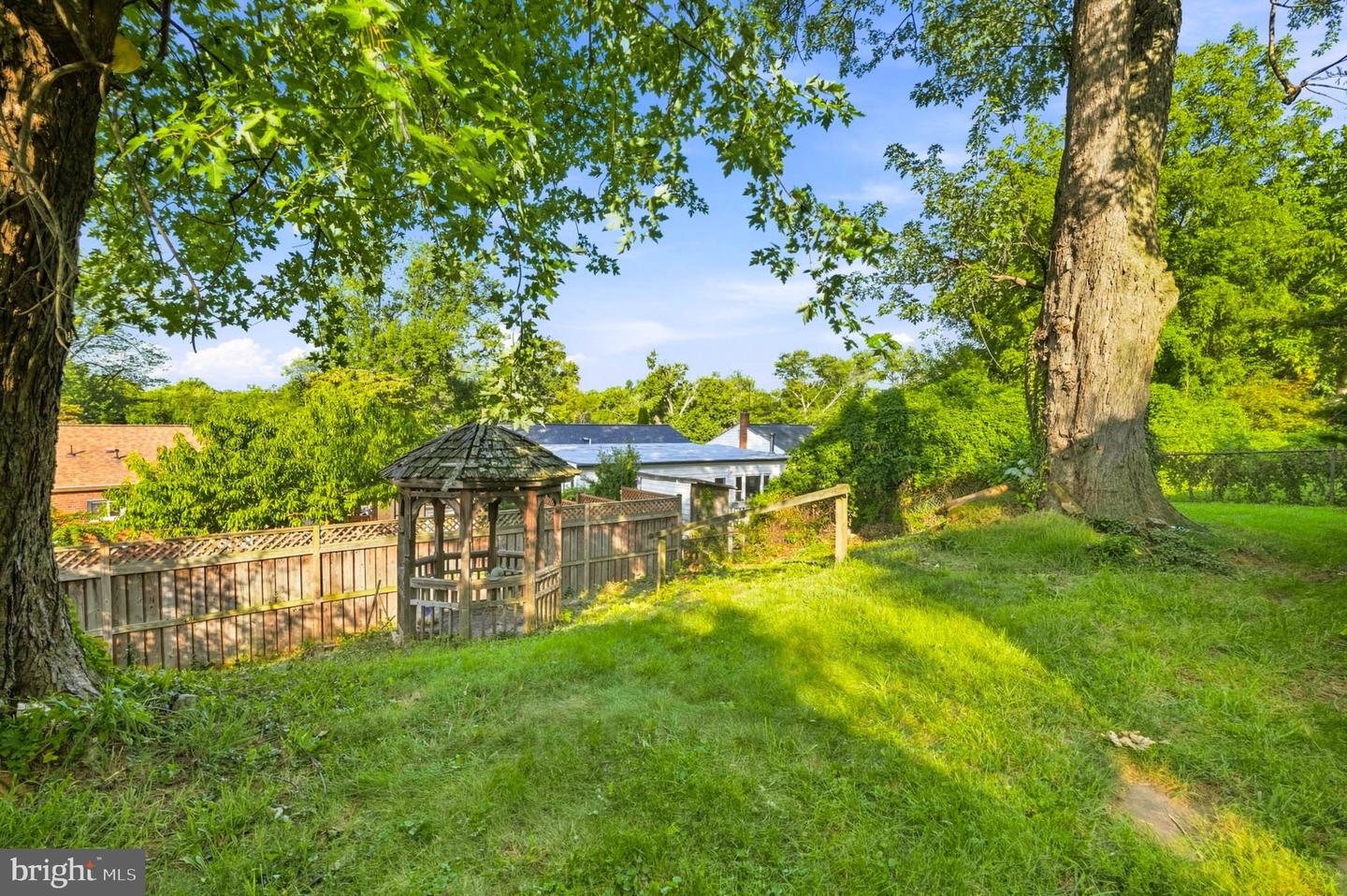 13308 Dauphine St Property Photo 30
