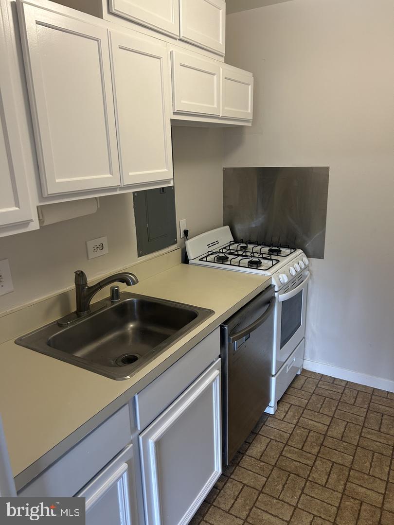 1900 Lyttonsville Rd #502 Property Photo 10