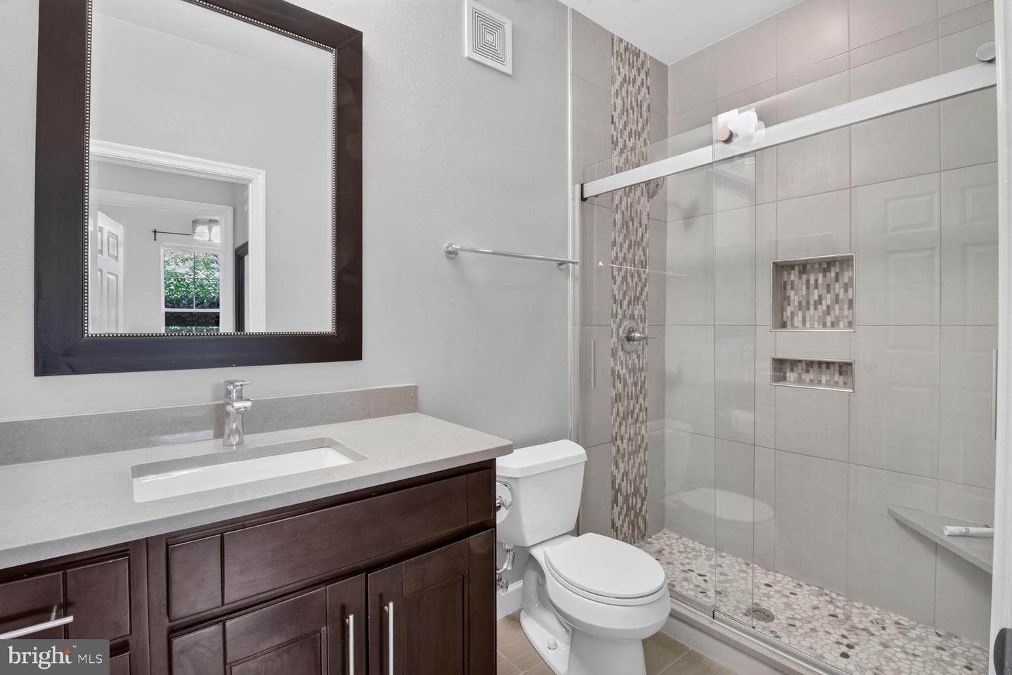501 Hungerford Dr #149 Property Photo 10