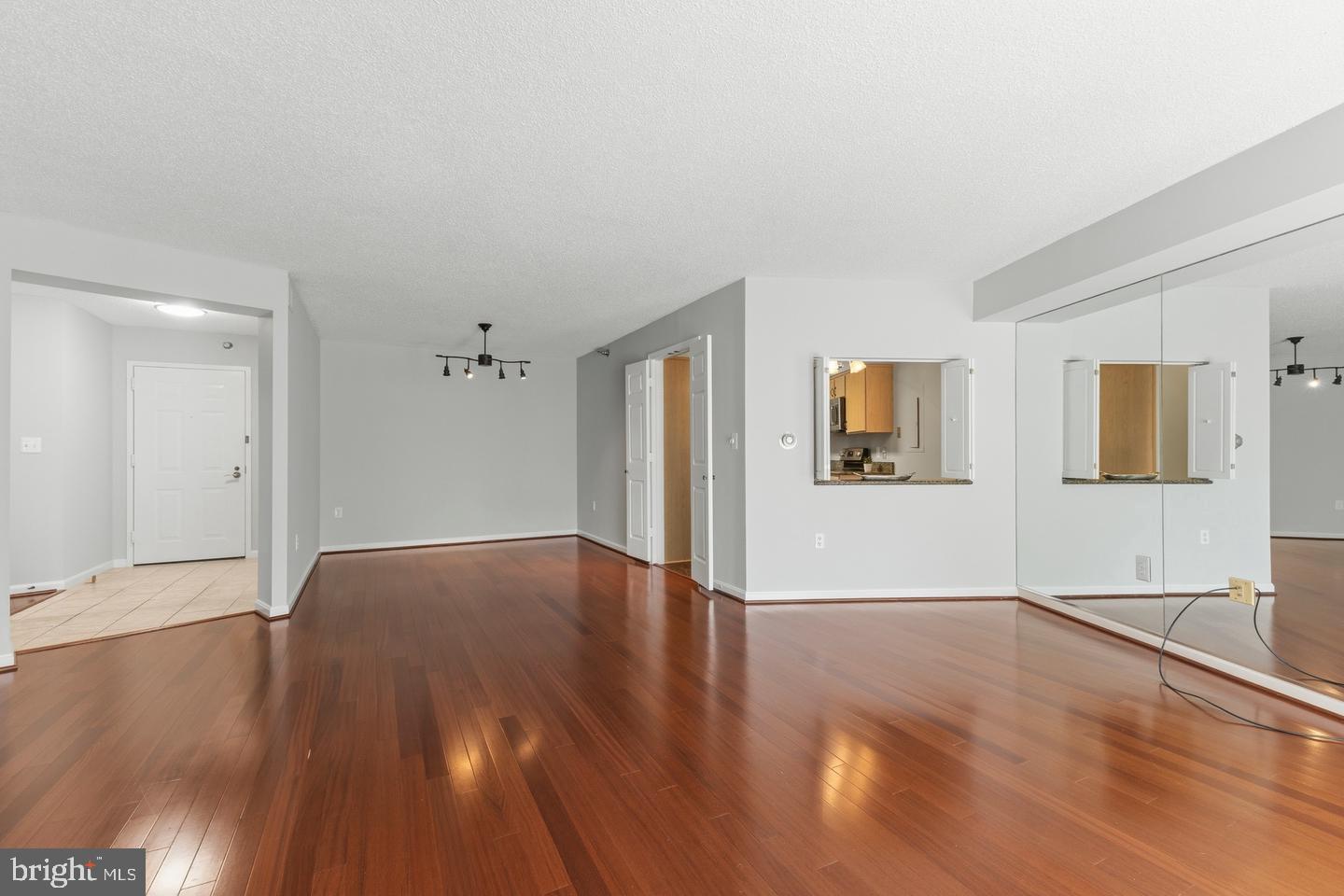 14801 Pennfield Cir #206 Property Photo 6