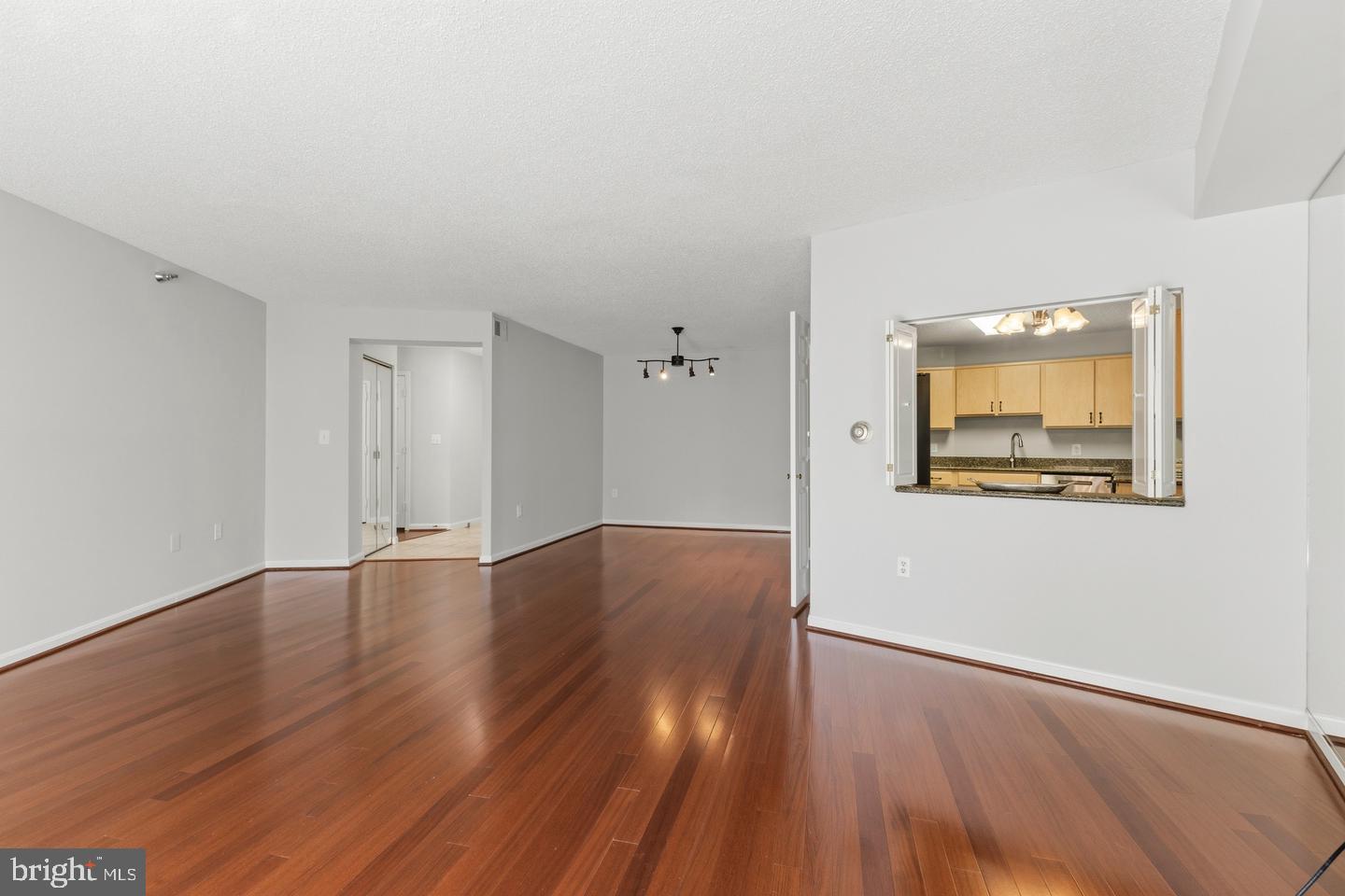 14801 Pennfield Cir #206 Property Photo 7