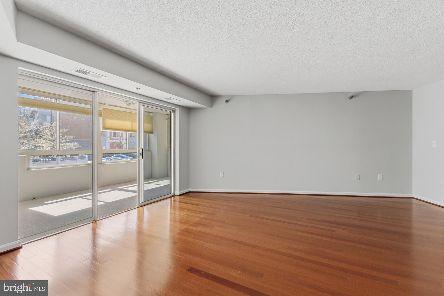 14801 Pennfield Cir #206 Property Photo 8
