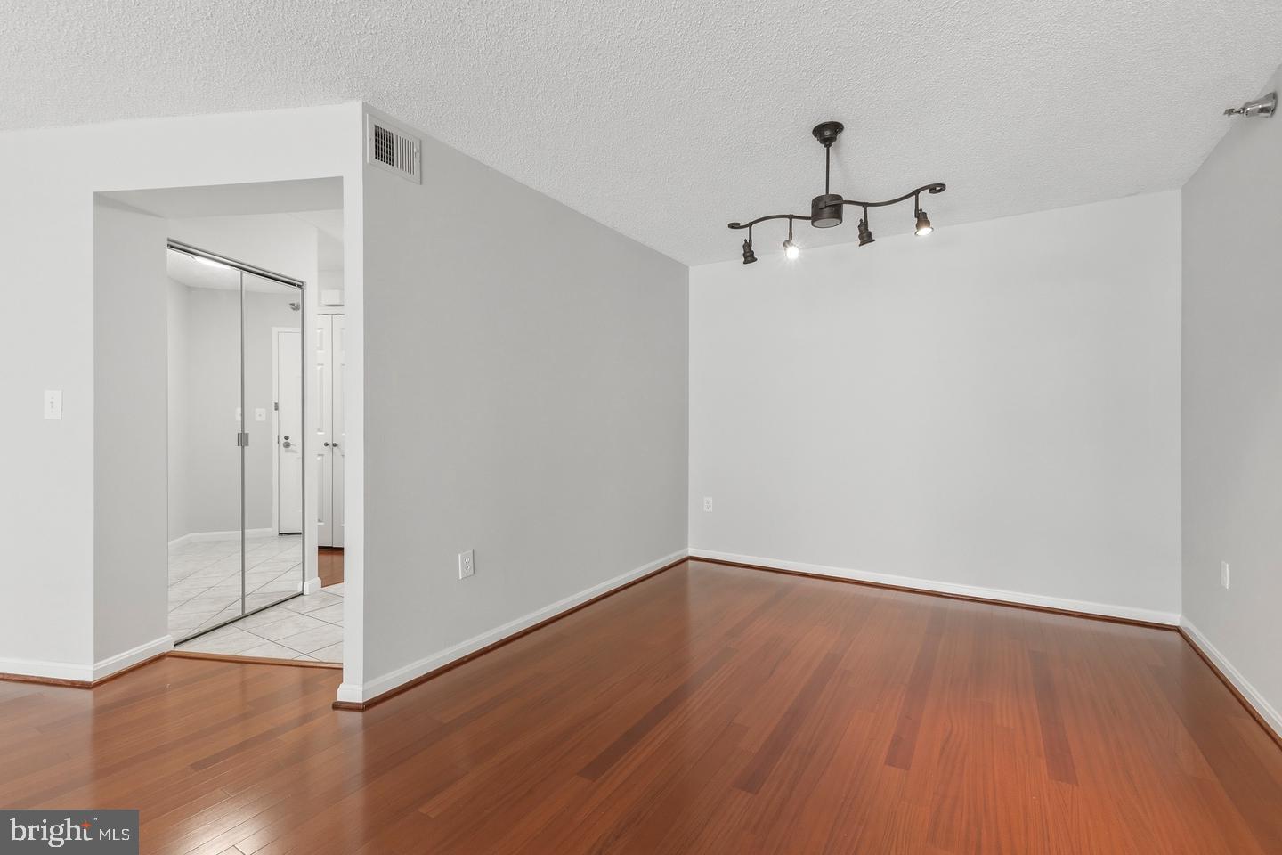 14801 Pennfield Cir #206 Property Photo 9