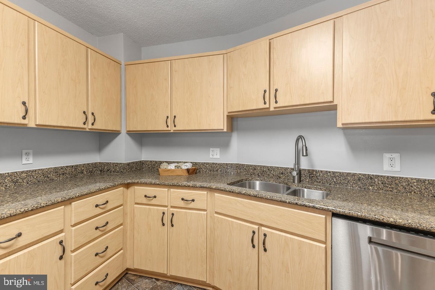14801 Pennfield Cir #206 Property Photo 13