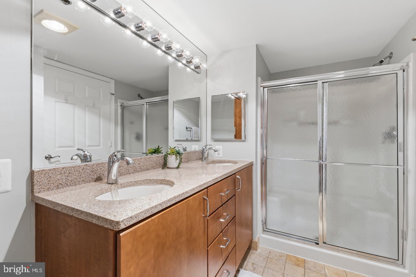 14801 Pennfield Cir #206 Property Photo 17