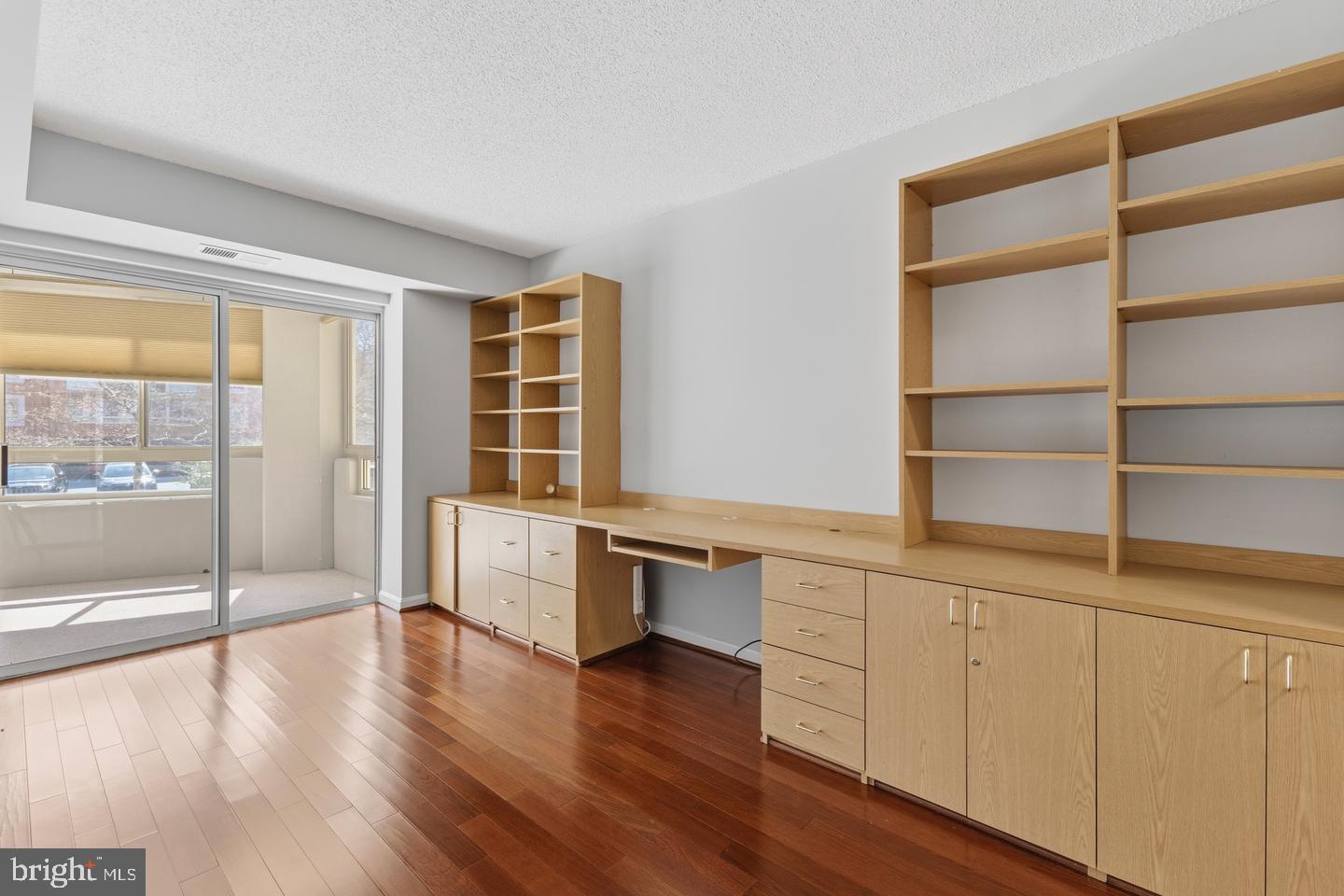 14801 Pennfield Cir #206 Property Photo 22