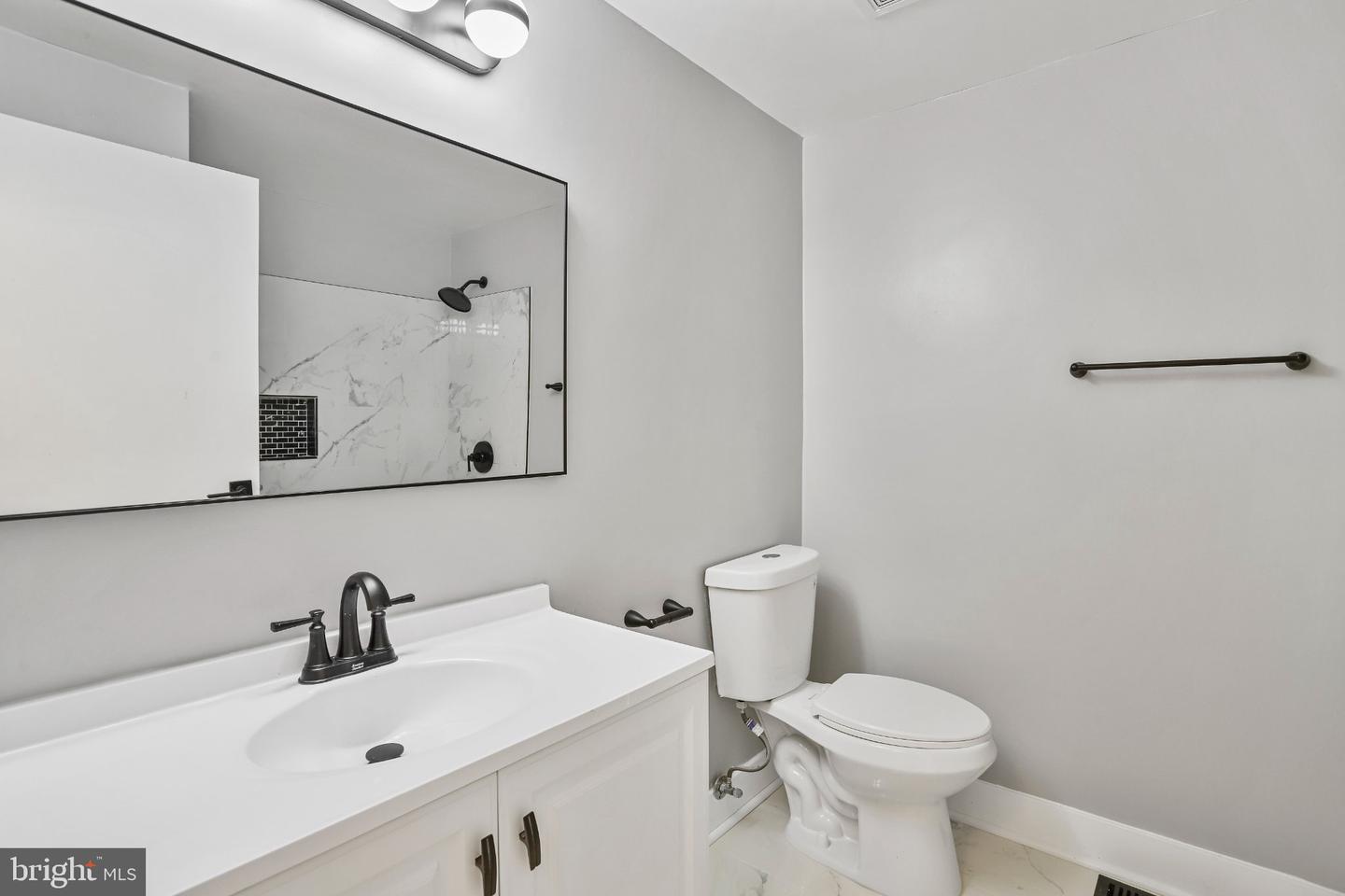 19320 Poinsetta Ct Property Photo 18