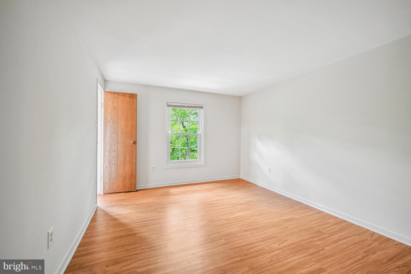 9403 Lost Trail Way Property Photo 5