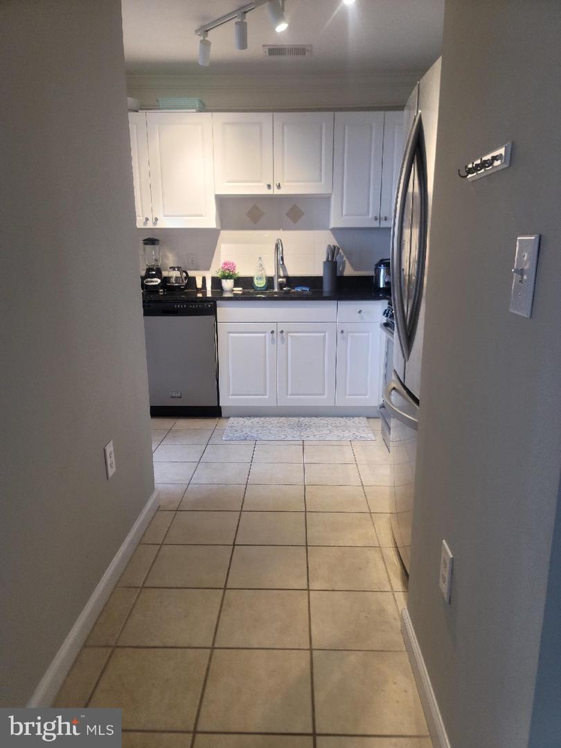 31 Booth St #453 Property Photo 9