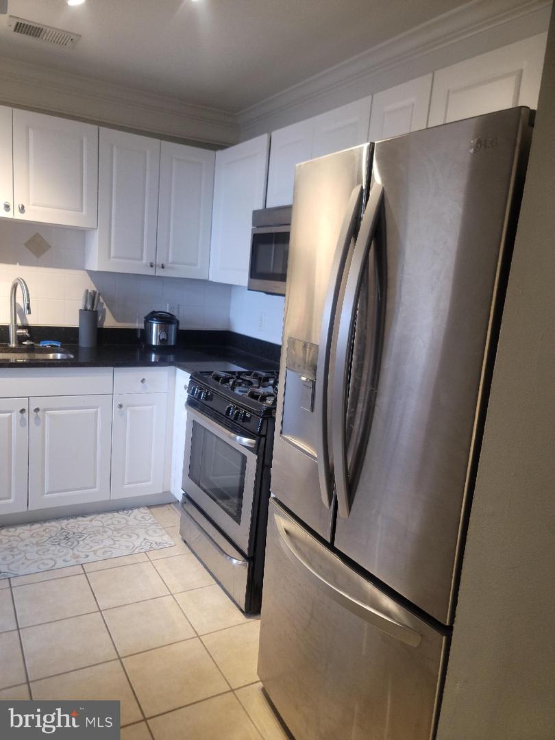 31 Booth St #453 Property Photo 11