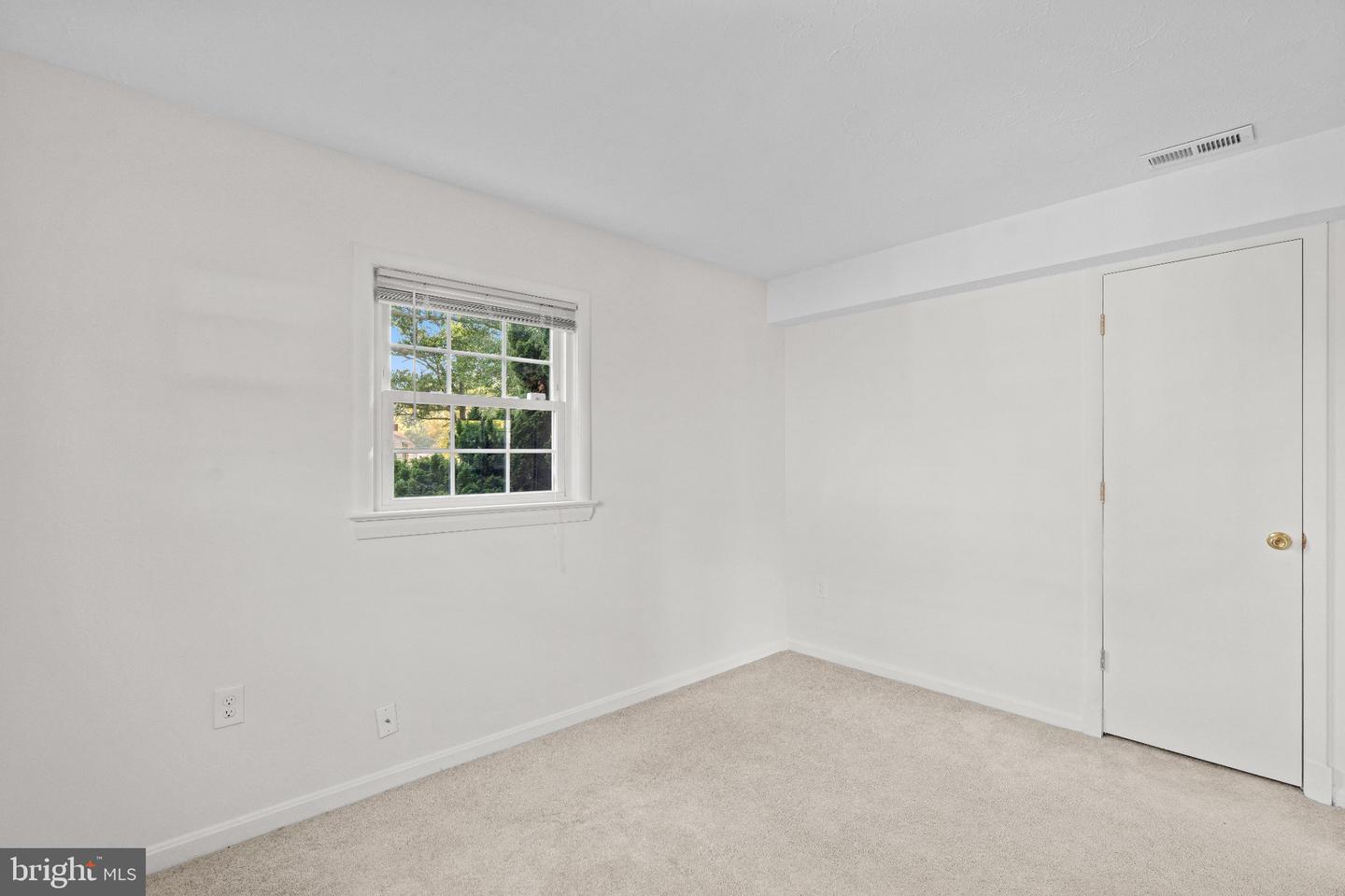 905 Winhall Way Property Photo 35