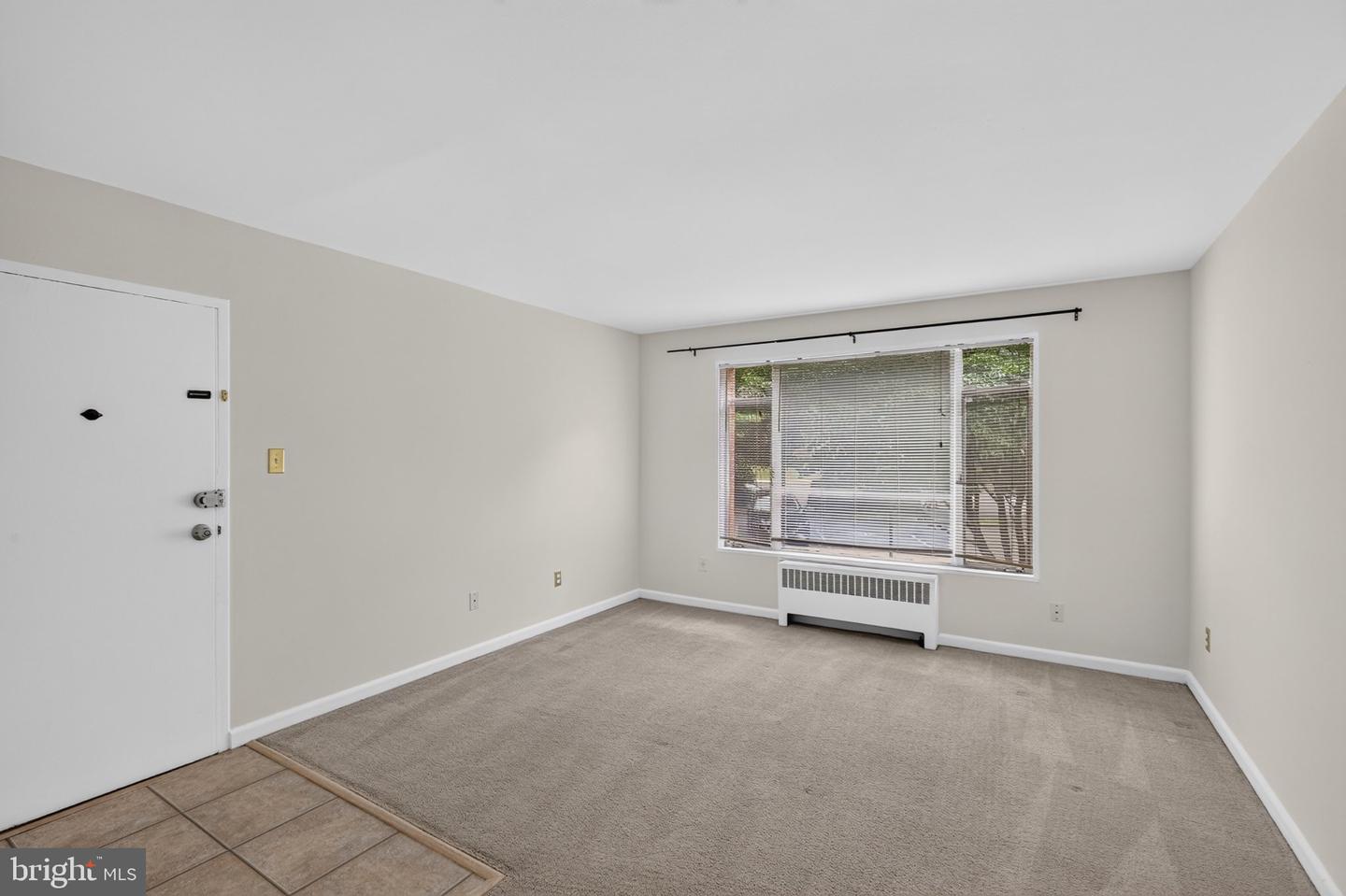 10406 Montrose Ave #101 Property Photo 8