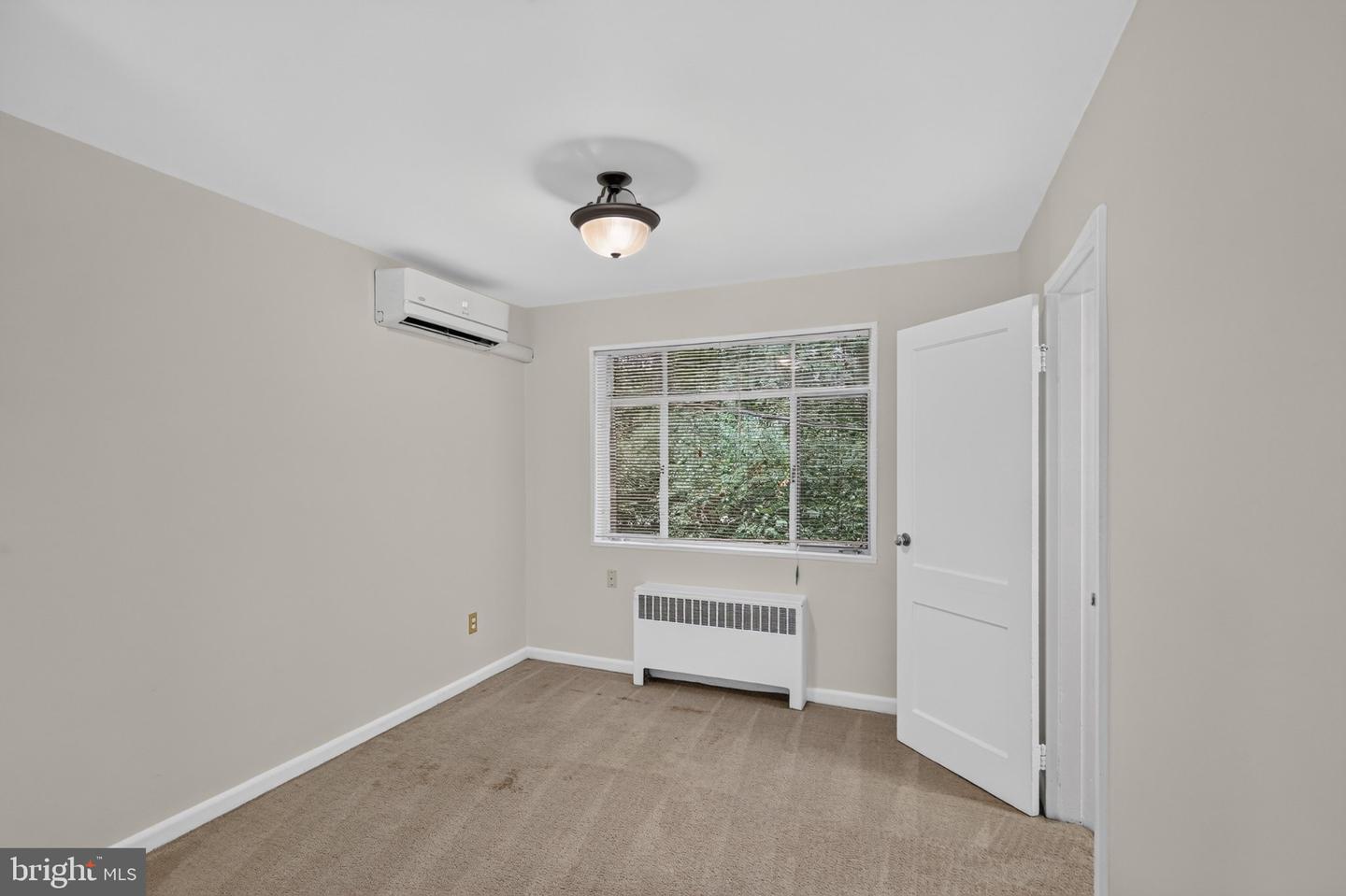 10406 Montrose Ave #101 Property Photo 10