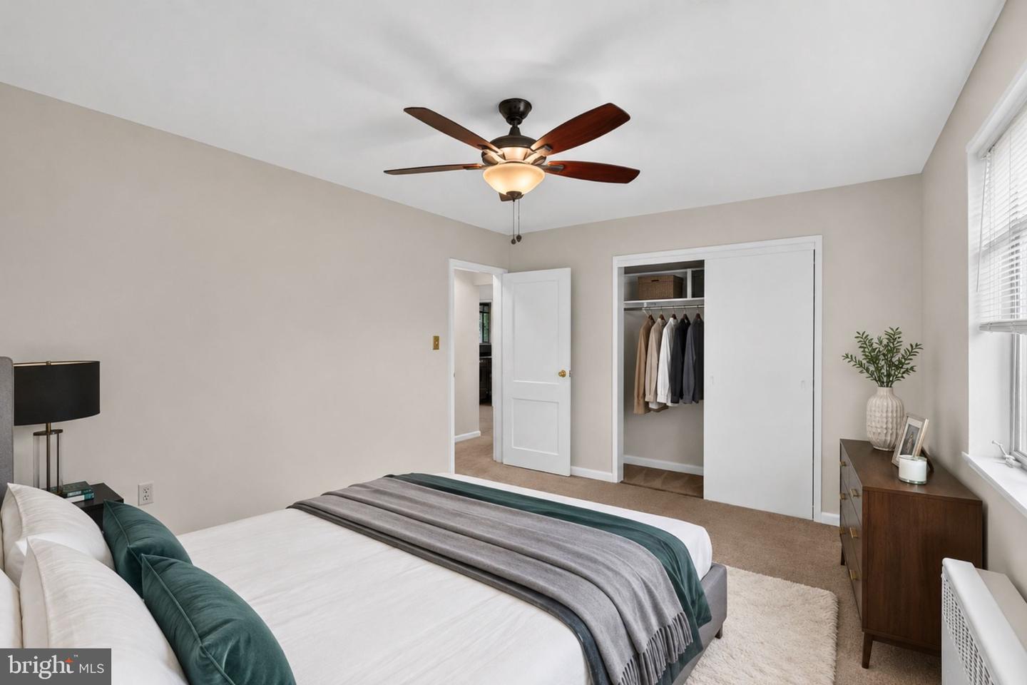 10406 Montrose Ave #101 Property Photo 16