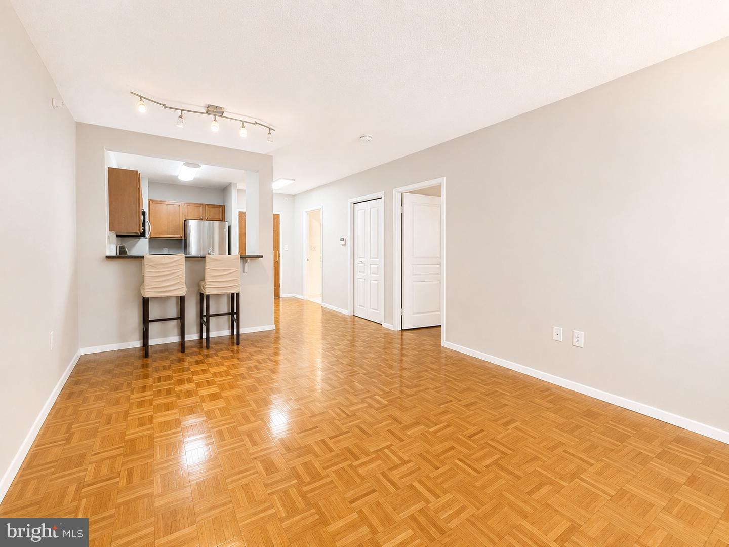 7111 Woodmont Ave #103 Property Photo 5