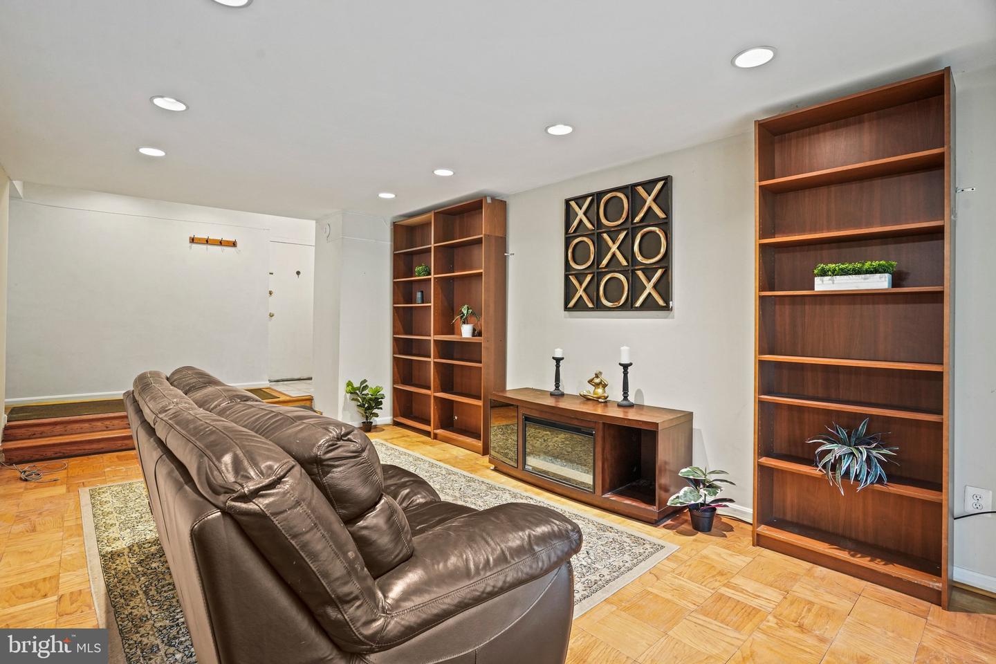 9820 Georgia Ave #21-103 Property Photo 8