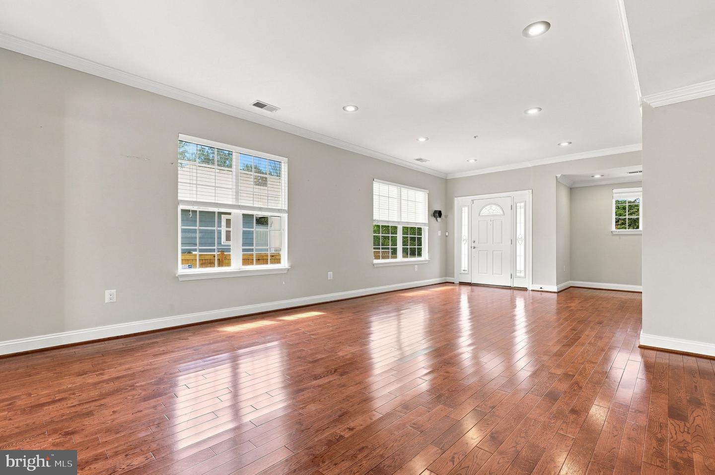 10717 Bentley Ln Property Photo 17