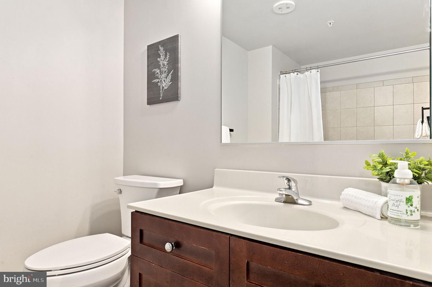 930 Wayne Ave #1305 Property Photo 22