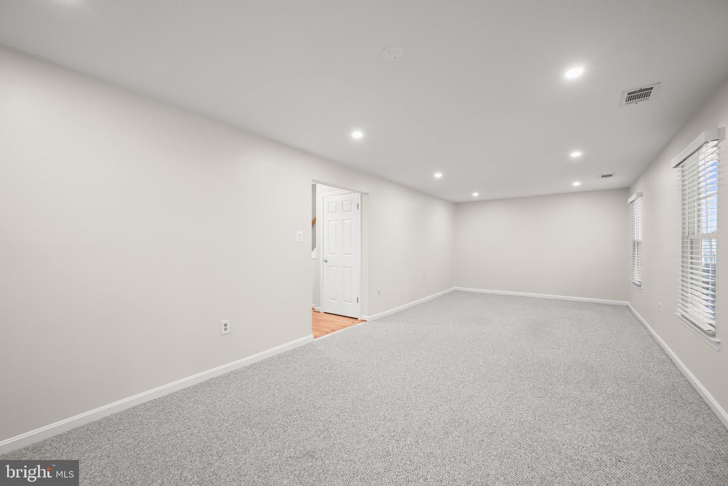 25 Tivoli Lake Ct Property Photo 21