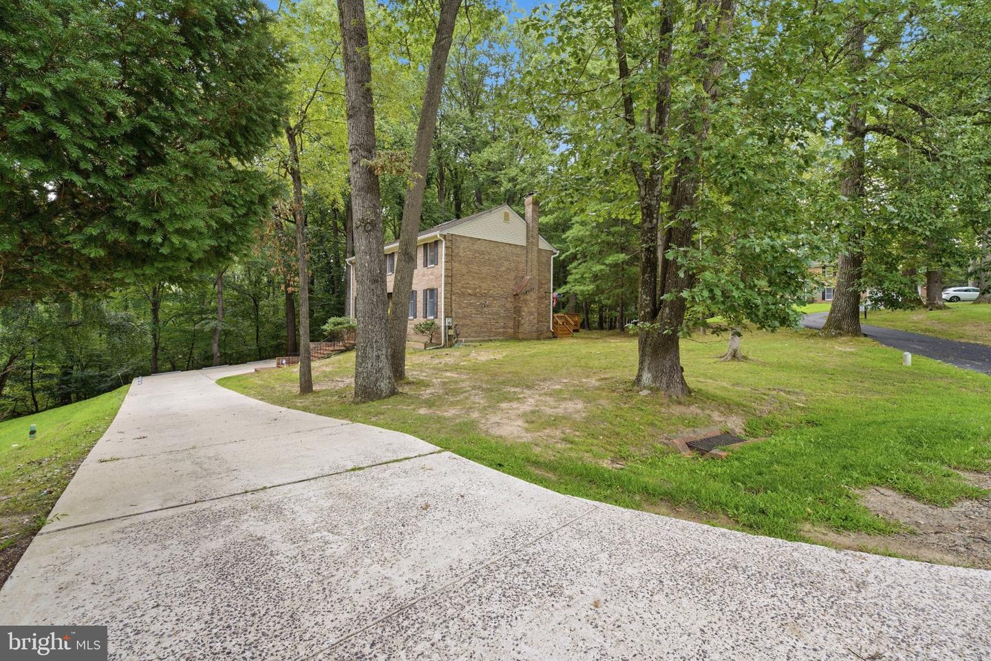15221 Redgate Dr Property Photo 4