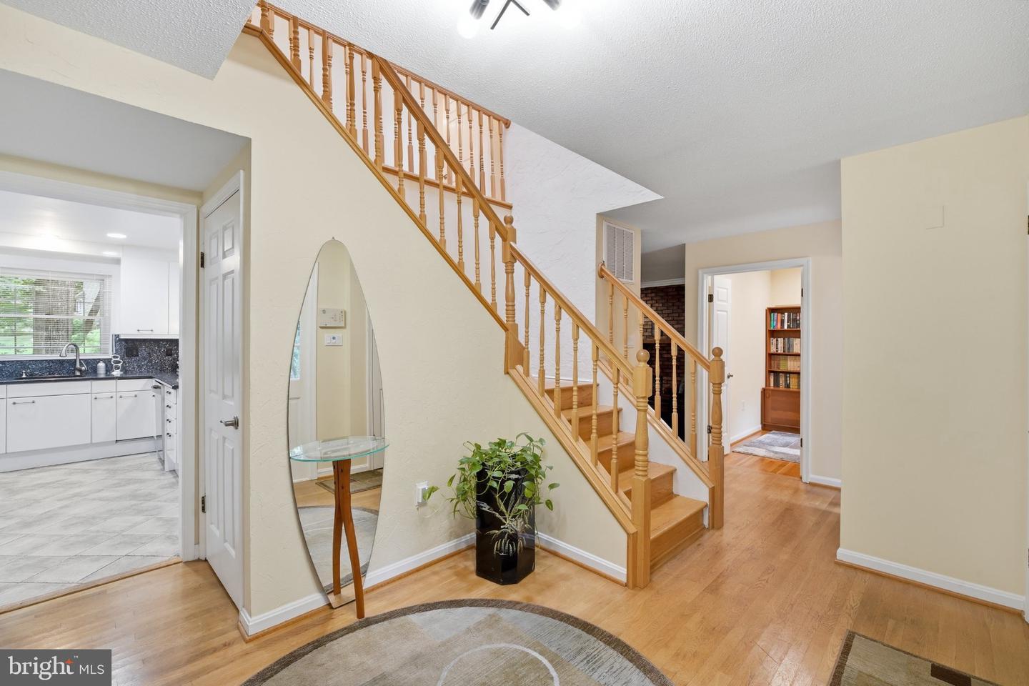 15221 Redgate Dr Property Photo 8