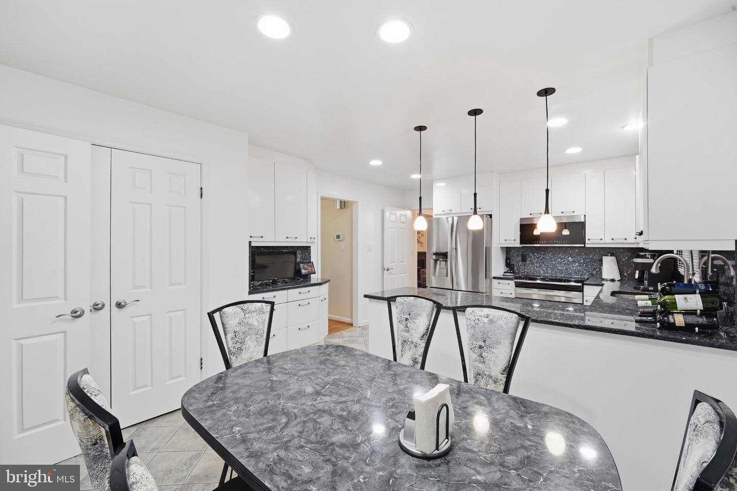 15221 Redgate Dr Property Photo 23