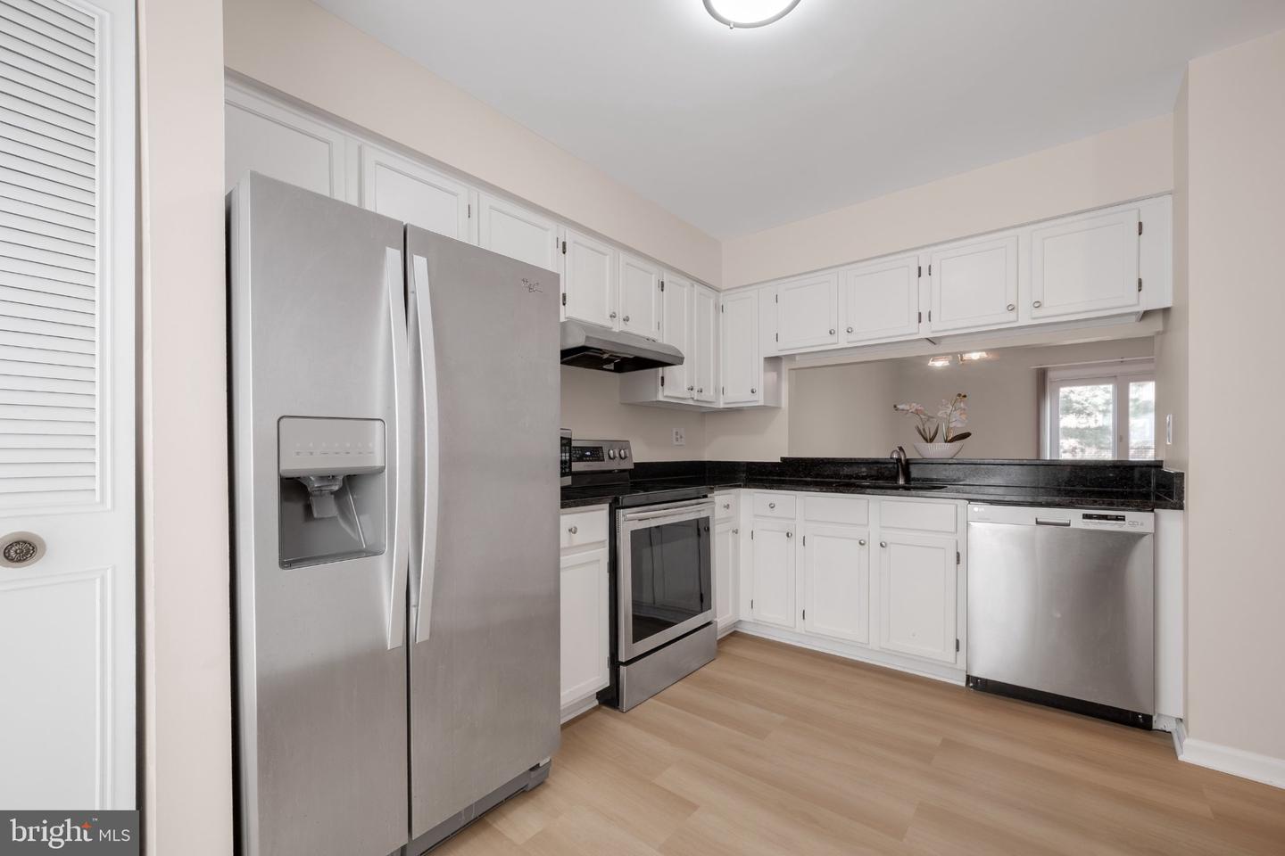 1724 Featherwood Property Photo 6