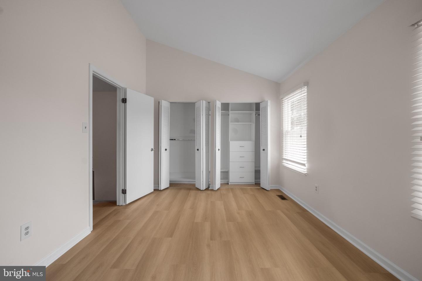 1724 Featherwood Property Photo 18