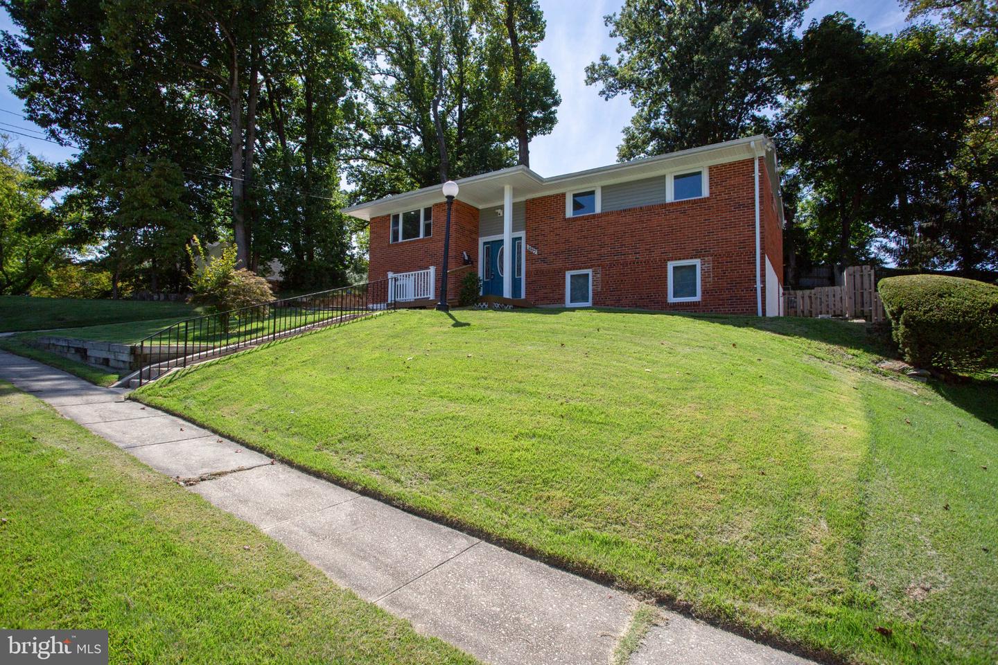 1007 Venice Dr Property Photo 1