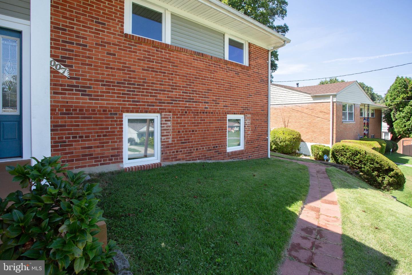 1007 Venice Dr Property Photo 4