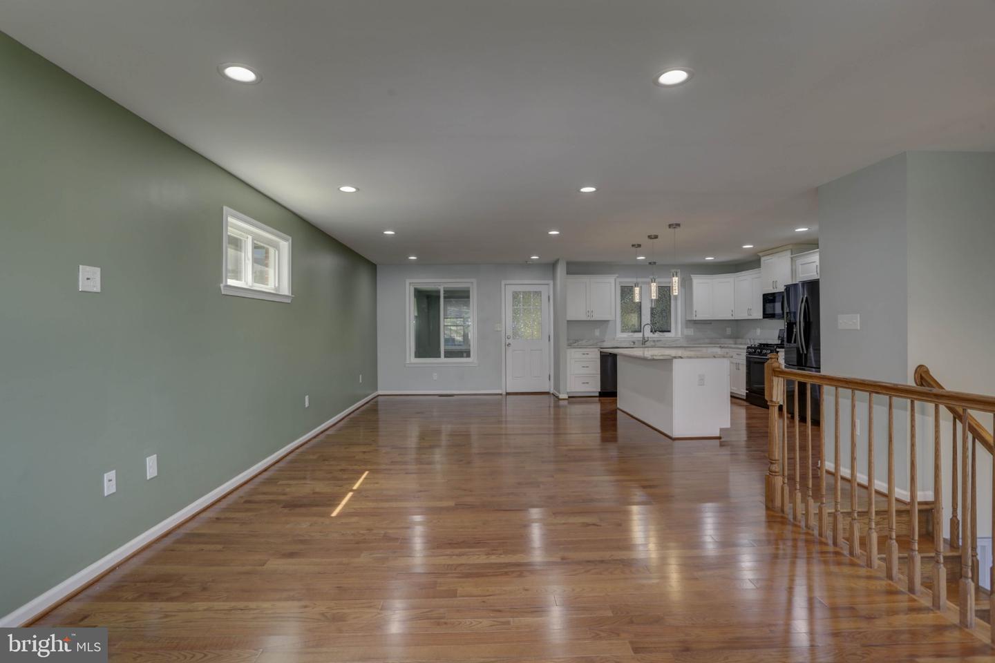 1007 Venice Dr Property Photo 7