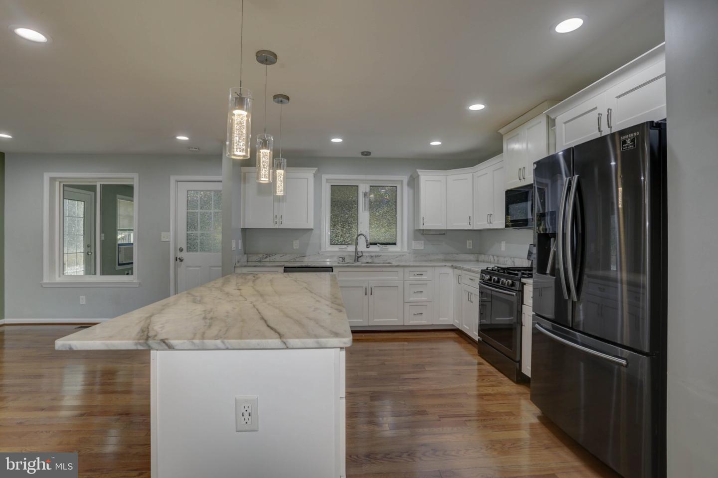 1007 Venice Dr Property Photo 12