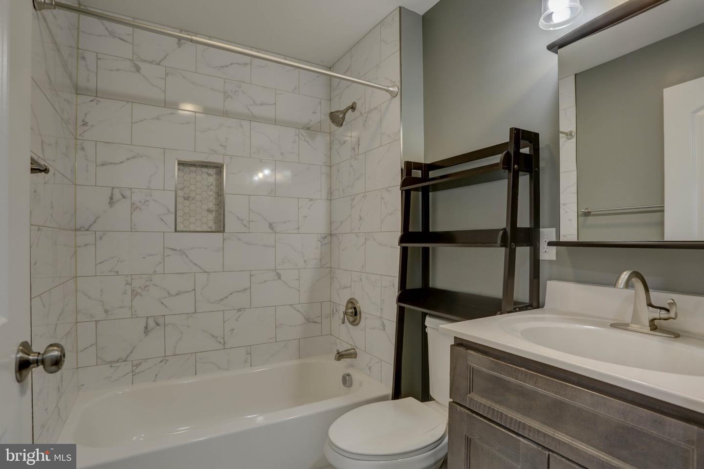 1007 Venice Dr Property Photo 16