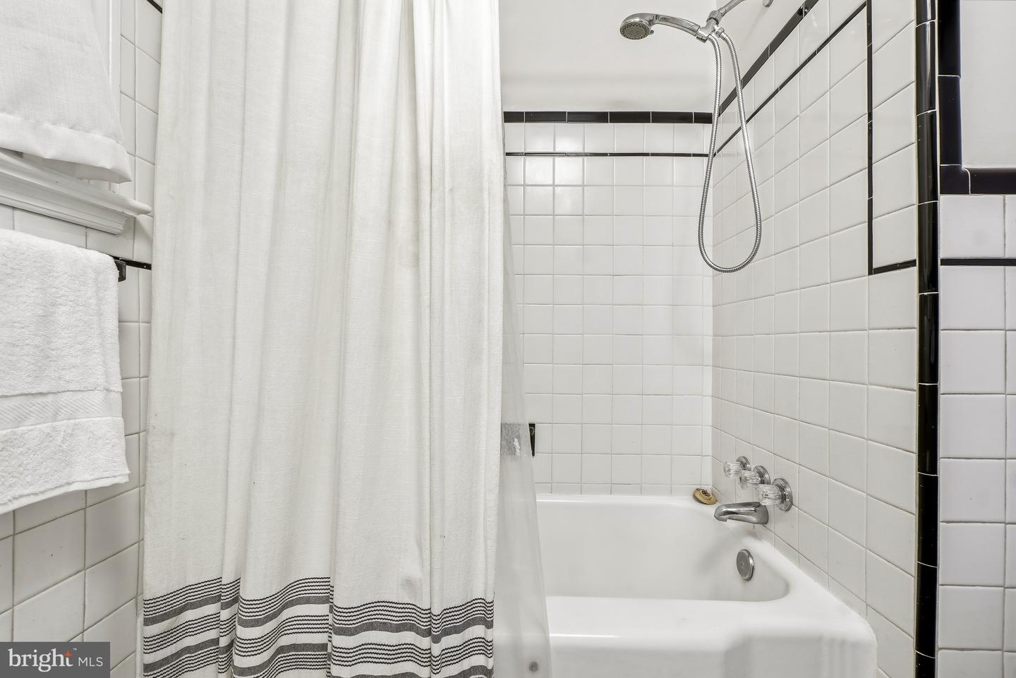 15400 Layhill Rd Property Photo 23