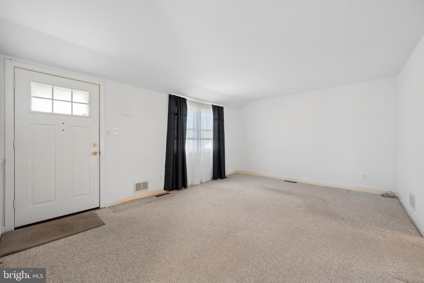 12725 Holdridge Rd Property Photo 3