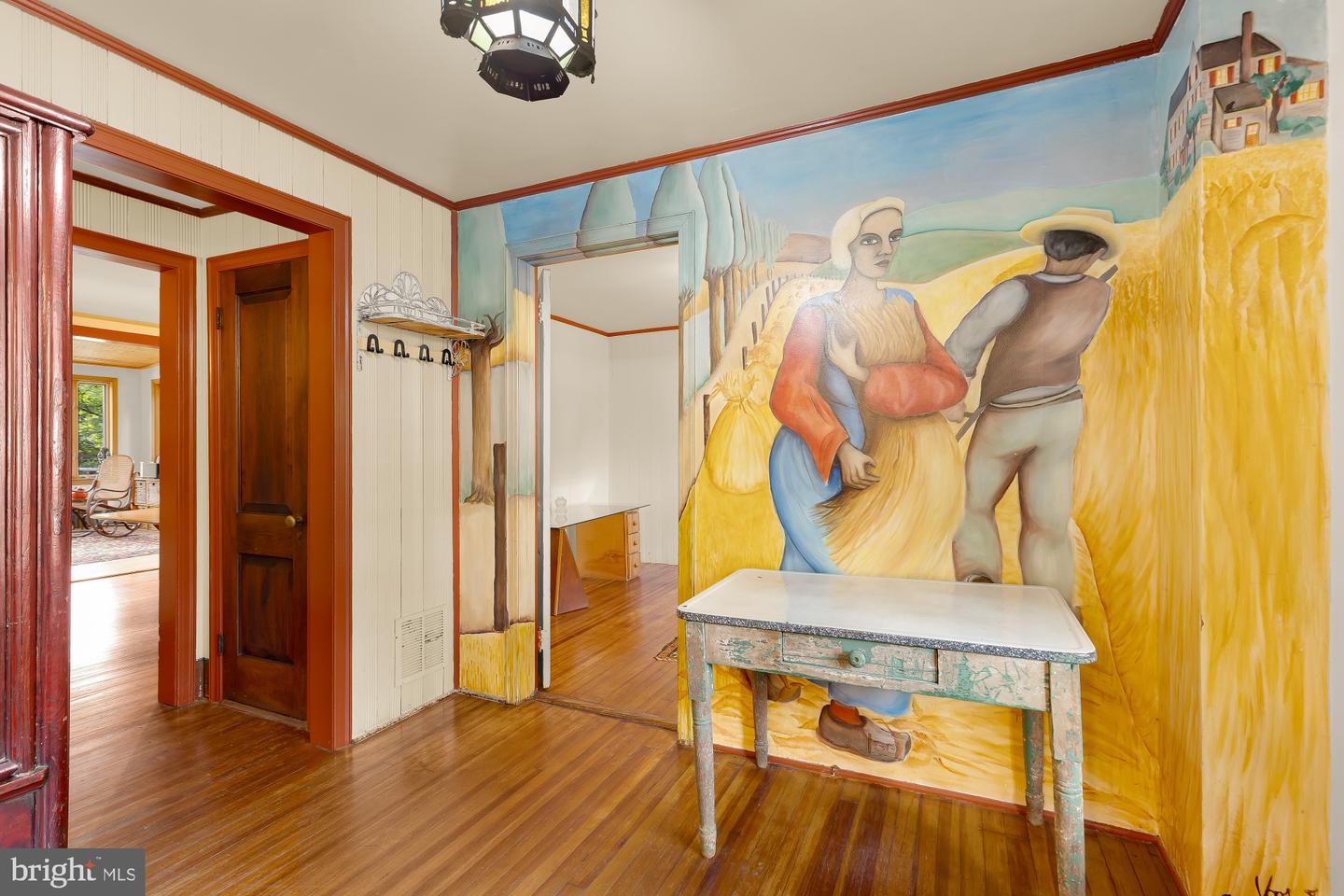 9407 Hale Pl Property Photo 4