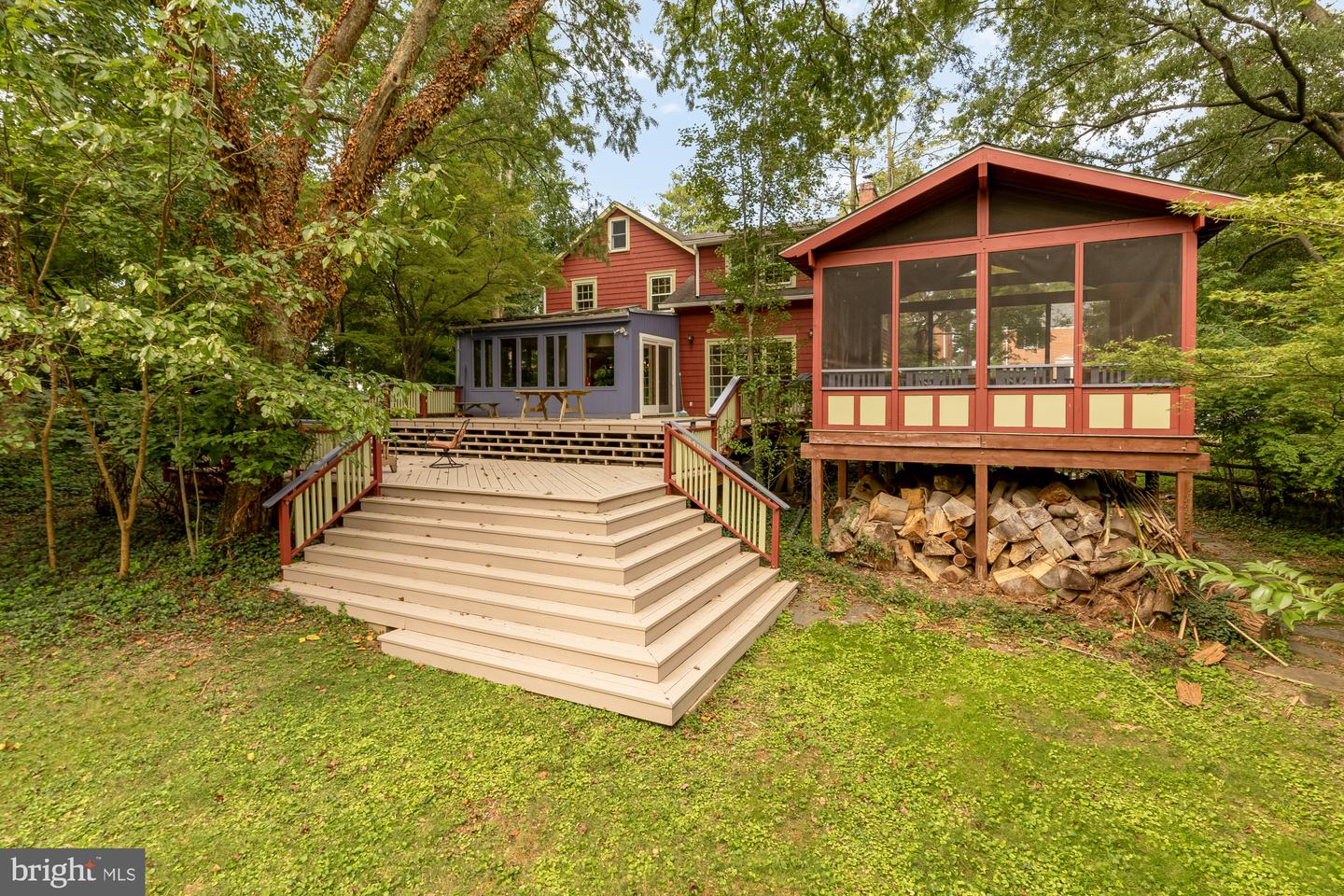 9407 Hale Pl Property Photo 49