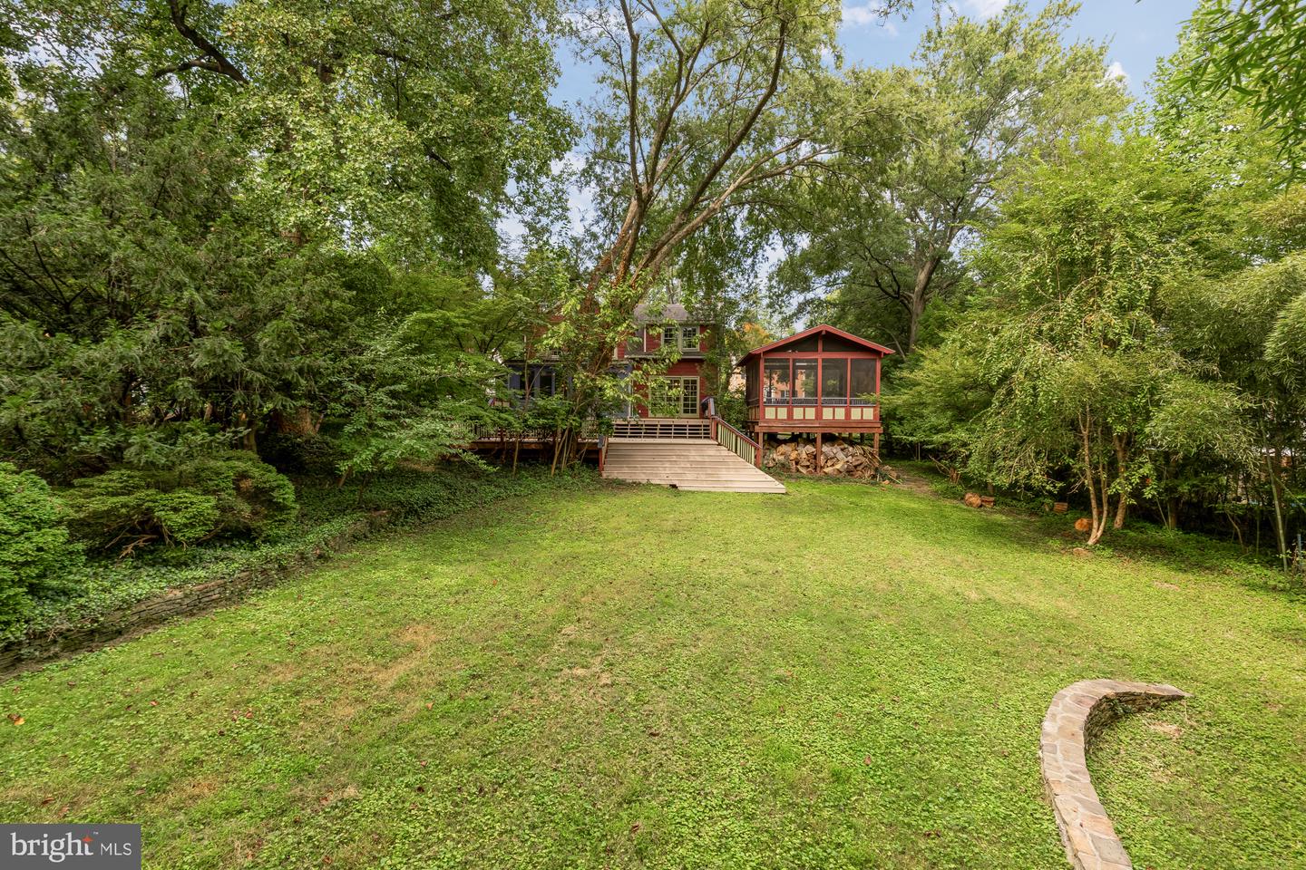 9407 Hale Pl Property Photo 54