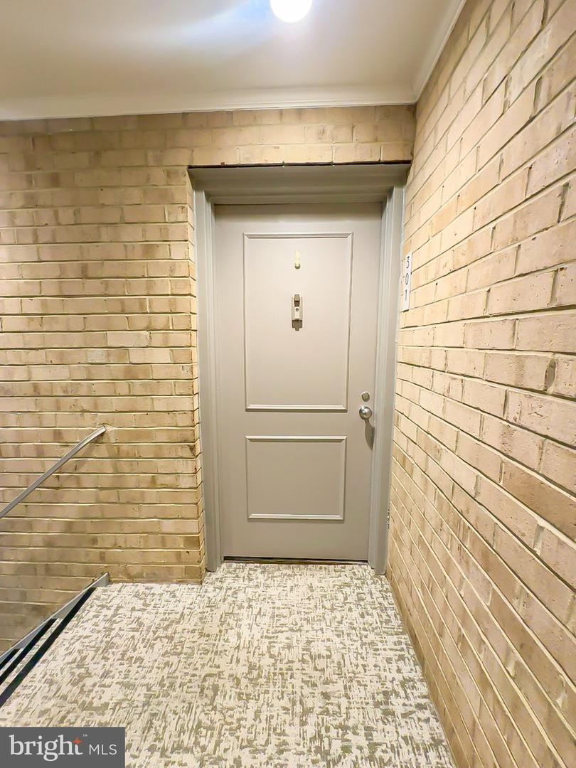6 Monroe St #6-301 Property Photo 20