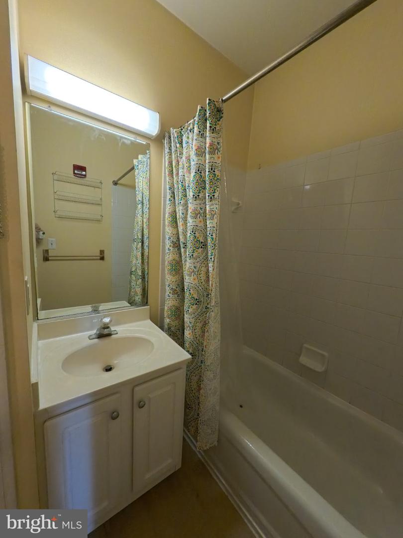 236 Main St #c Property Photo 13