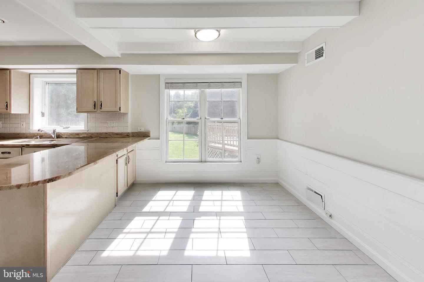7724 Fontaine St Property Photo 17