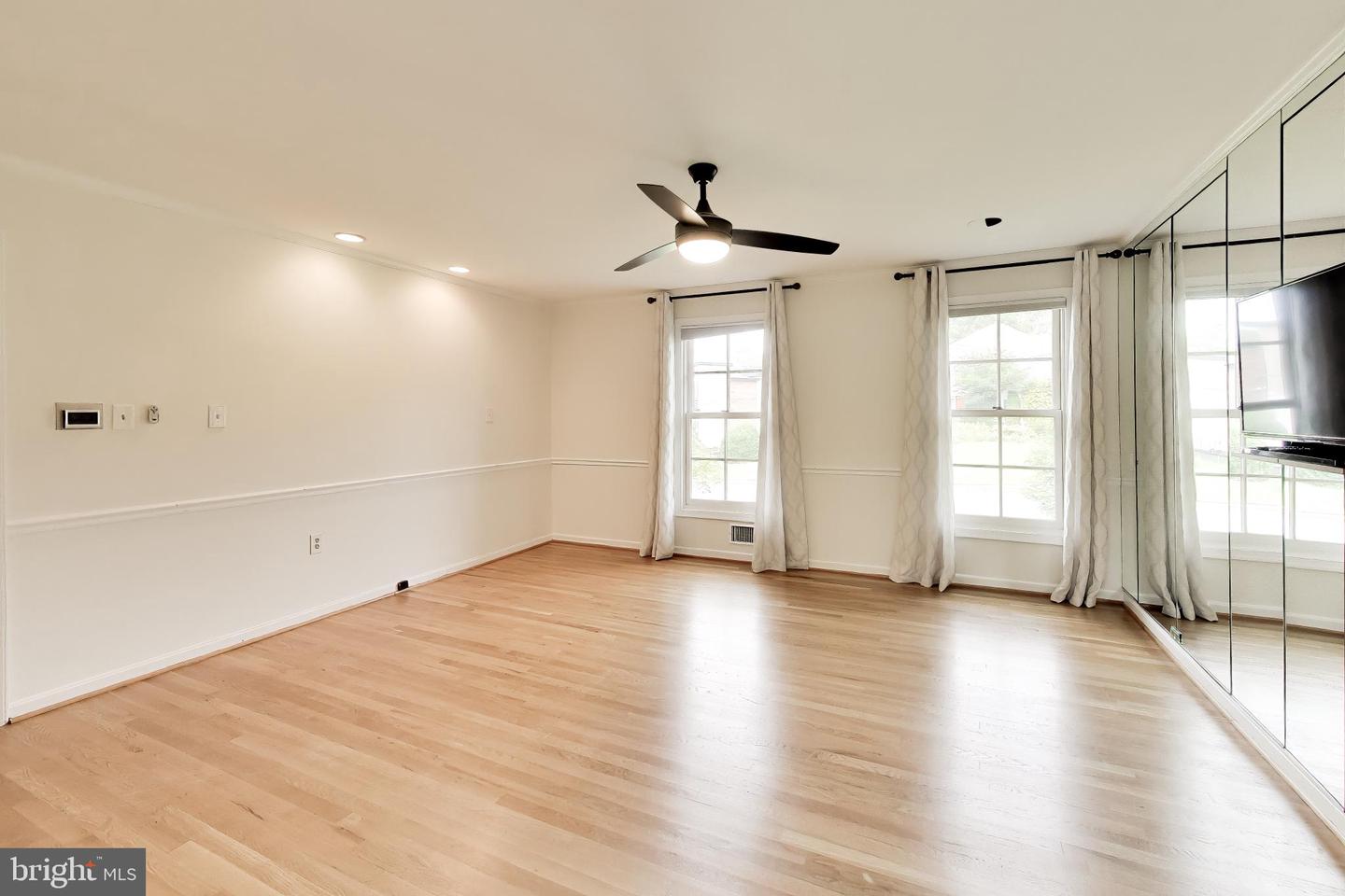 7724 Fontaine St Property Photo 26