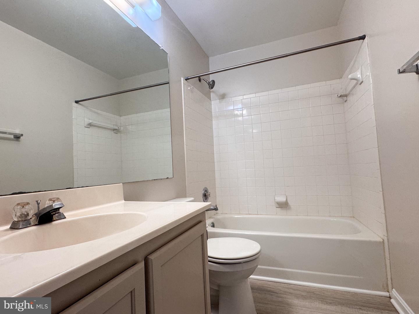 2501 Mcveary Ct #11 Property Photo 17