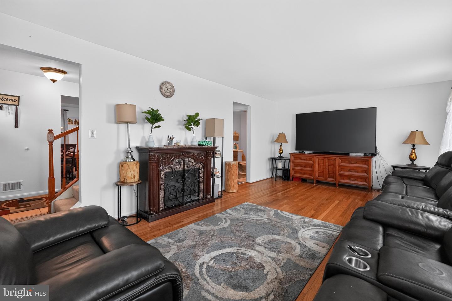 9215 Weathervane Pl Property Photo 8