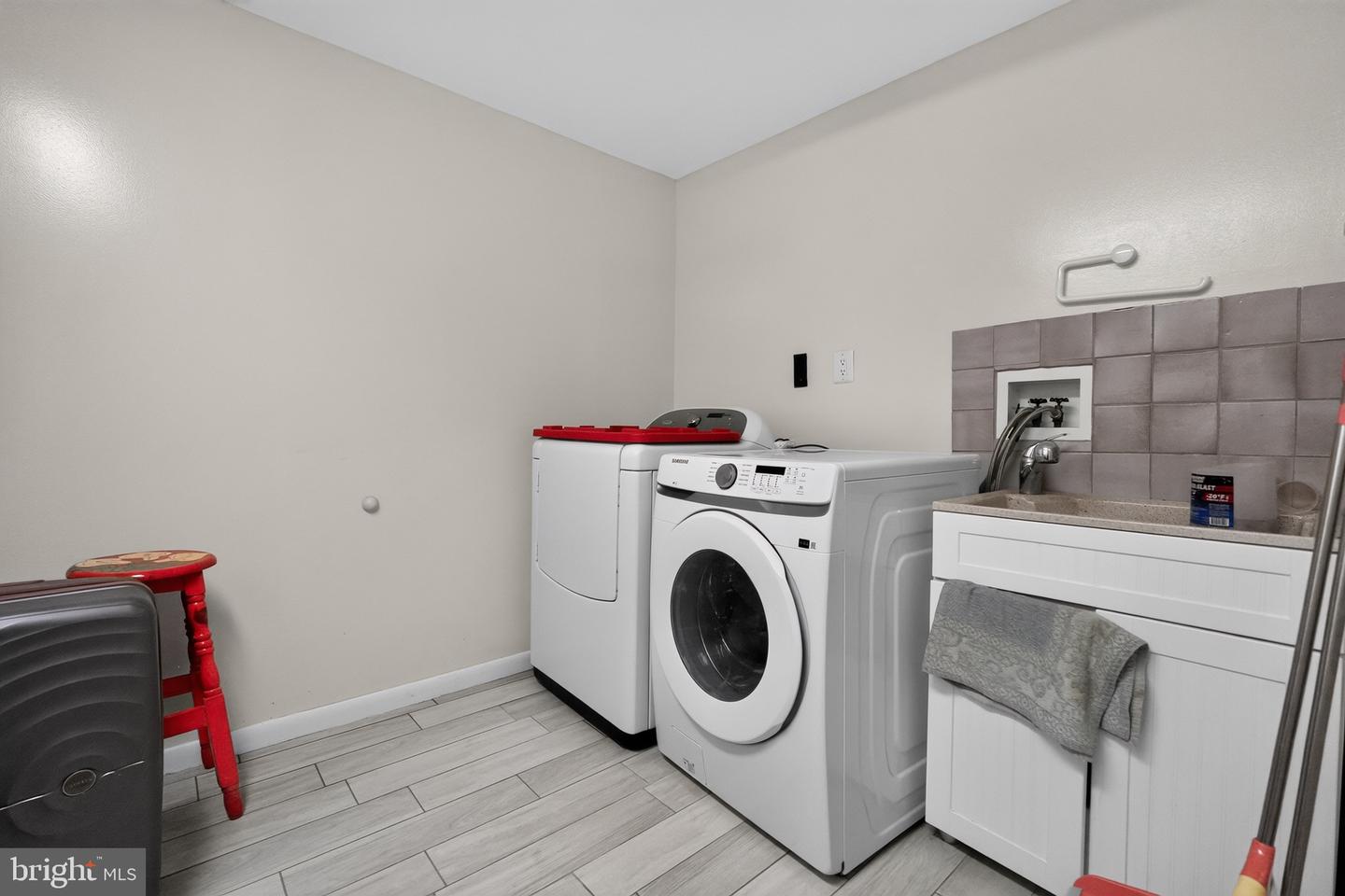 9215 Weathervane Pl Property Photo 26