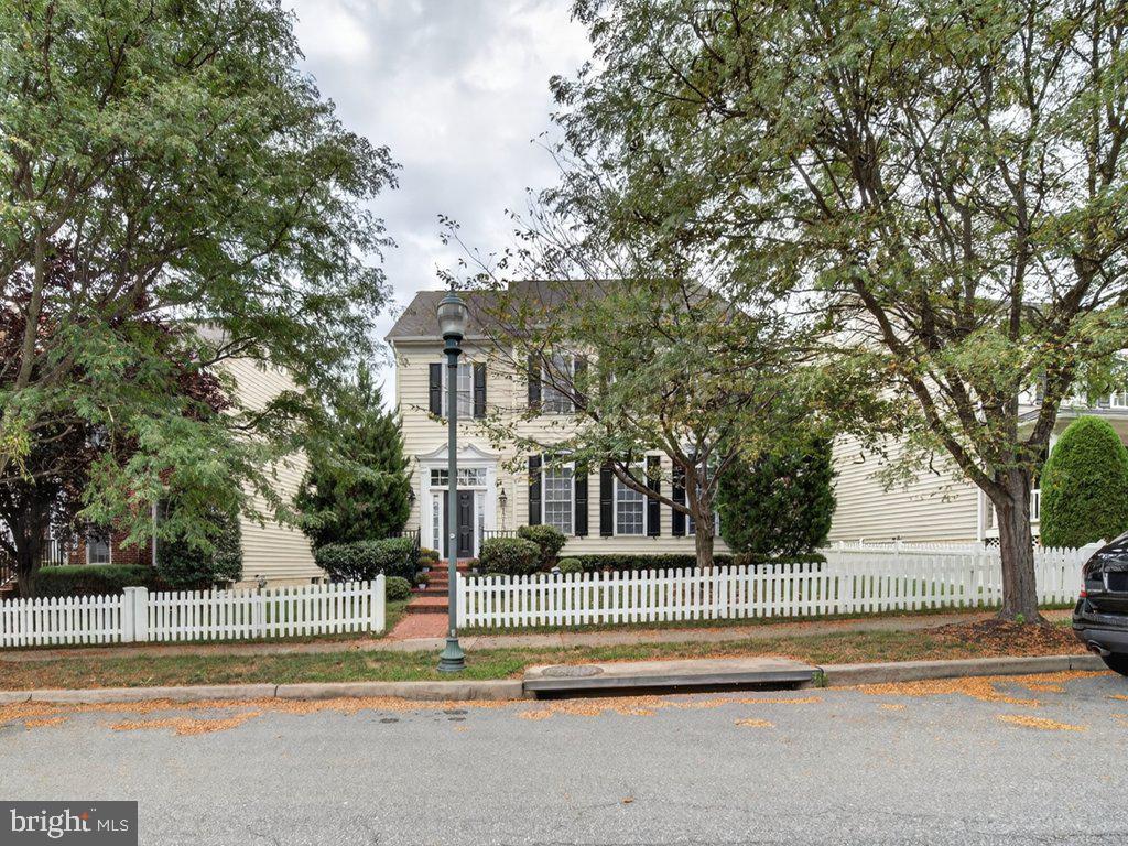 12107 Magnolia Park Pl Property Photo 1